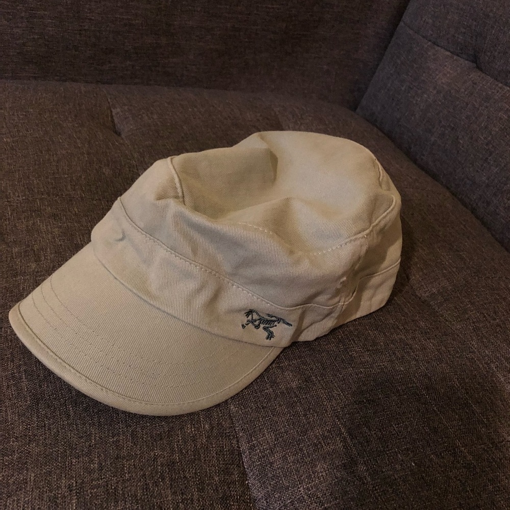 Arc’teryx Lt Dan Military Cap.  Super rare